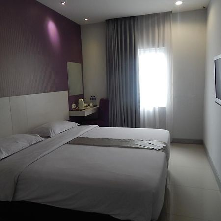 Hotel Vio Surapati Bandung Extérieur photo
